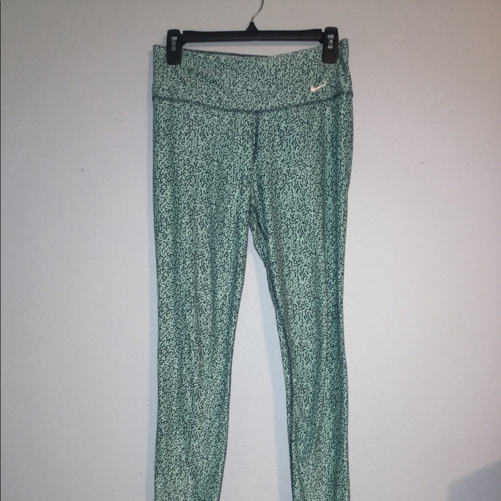 Nike leggings
